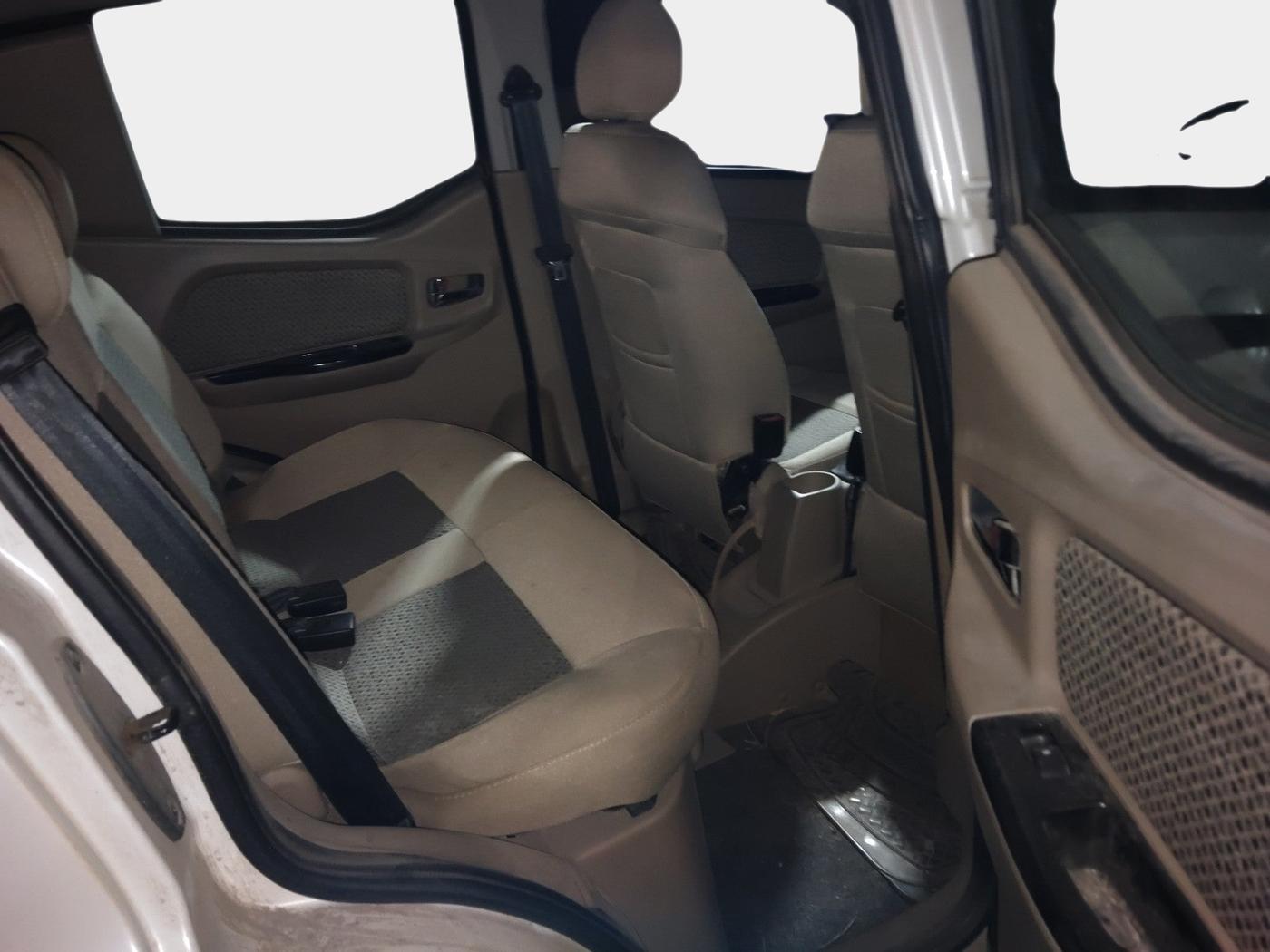 2018 Mahindra E20 Plus P4, Electric, Automatic, 49,332 km, interior