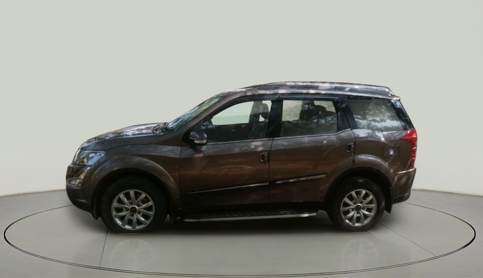 2017 Mahindra XUV500 W10 AT, Diesel, Automatic, 71,892 km, exterior
