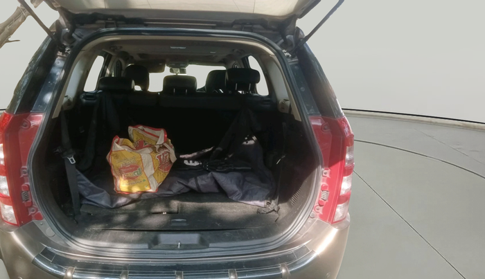 2017 Mahindra XUV500 W10 AT, Diesel, Automatic, 71,892 km, exterior