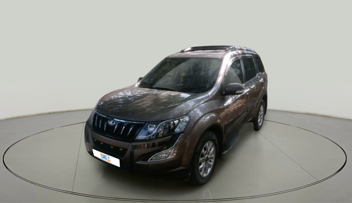 2017 Mahindra XUV500 W10 AT, Diesel, Automatic, 71,892 km, exterior