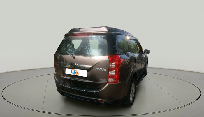 2017 Mahindra XUV500 W10 AT, Diesel, Automatic, 71,892 km, exterior