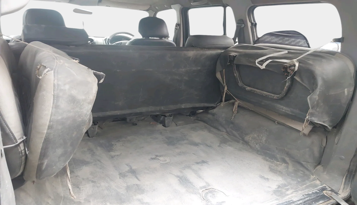 2013 Mahindra Scorpio EX M2DI, Diesel, Manual, 2,07,691 km, interior