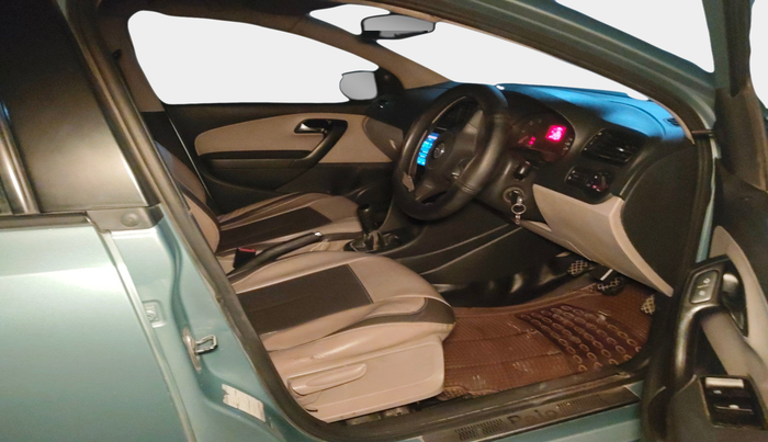 2011 Volkswagen Polo COMFORTLINE 1.2L, Diesel, Manual, 1,01,160 km, interior