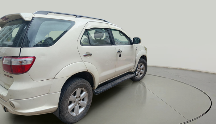 2010 Toyota Fortuner 3.0 4X4 MT, Diesel, Manual, 1,85,199 km, exterior