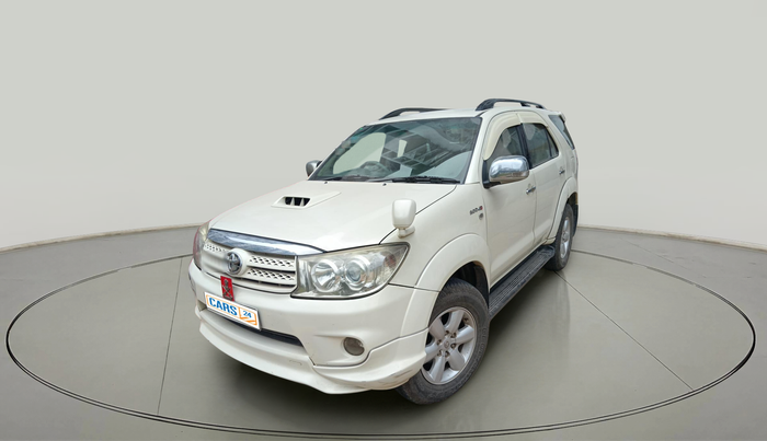 2010 Toyota Fortuner 3.0 4X4 MT, Diesel, Manual, 1,85,199 km, exterior