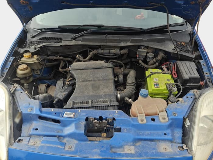 2010 Fiat Grand Punto EMOTION 1.4, Petrol, Manual, 1,00,027 km, exterior