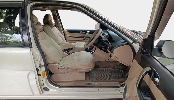 2013 Tata Safari Storme 2.2 EX 4X2, Diesel, Manual, 72,319 km, interior