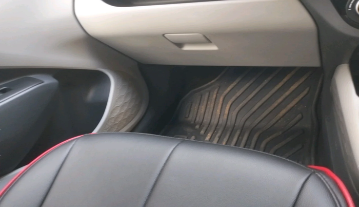 2025 Hyundai GRAND I10 NIOS Sportz (O) 1.2 Kappa AMT, Petrol, Automatic, 5,196 km, interior