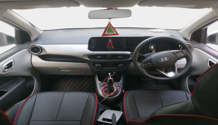 2025 Hyundai GRAND I10 NIOS Sportz (O) 1.2 Kappa AMT, Petrol, Automatic, 5,196 km, interior