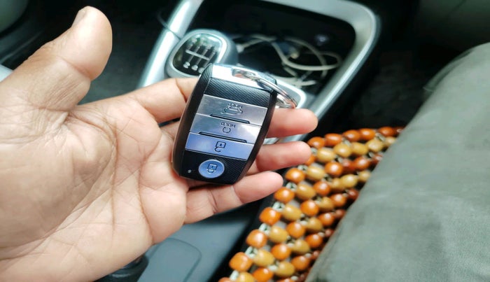 2022 KIA SONET HTX 1.0 IMT, Petrol, Manual, 23,544 km, interior