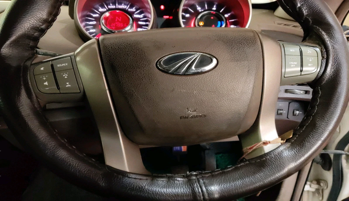 2012 Mahindra XUV500 W8, Diesel, Manual, 1,47,951 km, interior