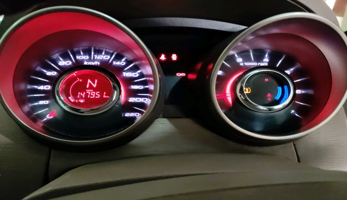 2012 Mahindra XUV500 W8, Diesel, Manual, 1,47,951 km, interior