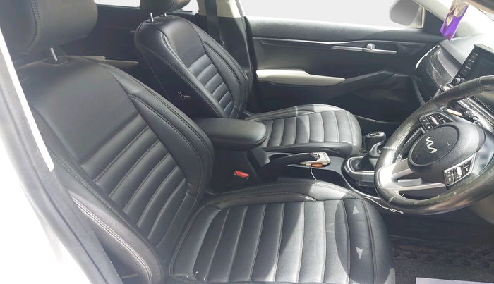2021 KIA SELTOS HTK PLUS 1.5 IMT, Petrol, Manual, 42,560 km, interior
