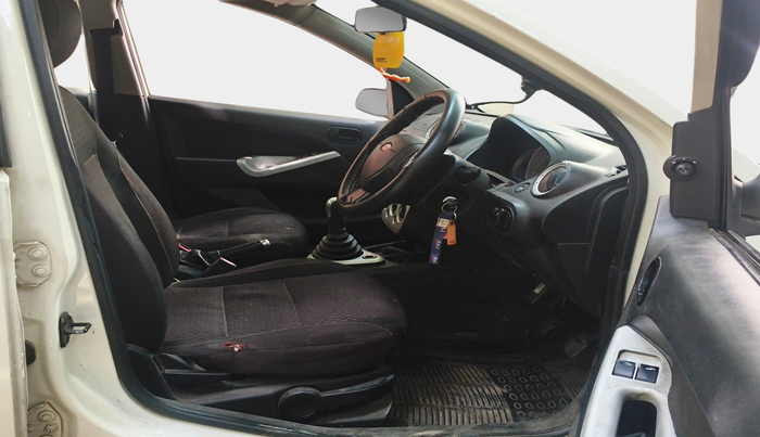 2012 Ford Figo TITANIUM 1.4 DIESEL, Diesel, Manual, 1,31,436 km, interior