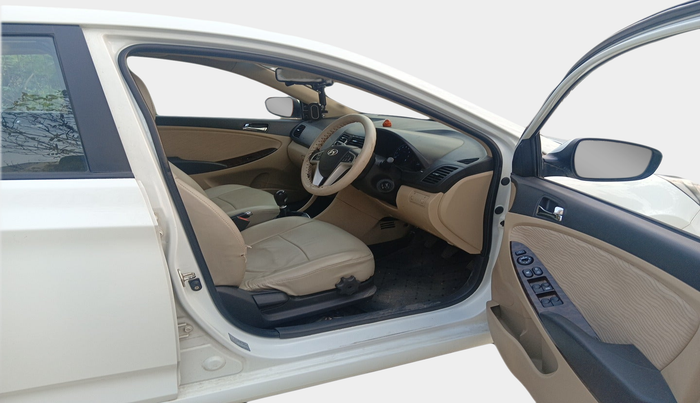 2011 Hyundai Verna FLUIDIC 1.6 VTVT SX, Petrol, Manual, 77,897 km, interior