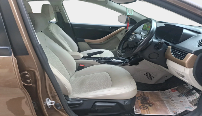 2022 Tata NEXON XZA PLUS (PREMIUM) PETROL JET, Petrol, Automatic, 46,284 km, interior