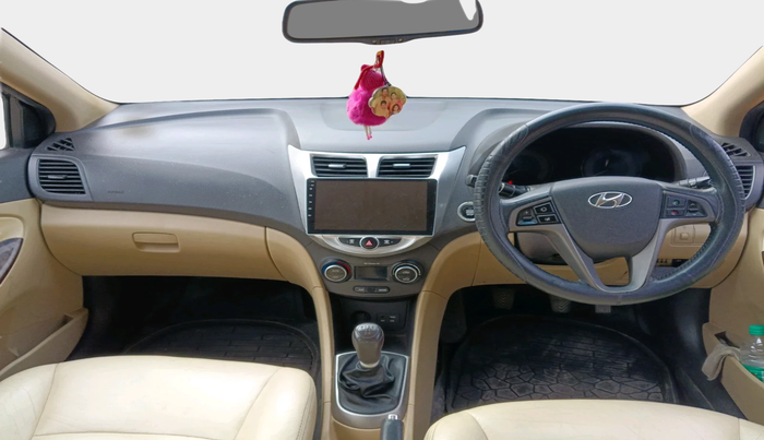 2015 Hyundai Verna FLUIDIC 4S 1.6 VTVT S(O), Petrol, Manual, 67,268 km, interior