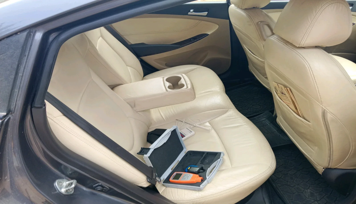 2015 Hyundai Verna FLUIDIC 4S 1.6 VTVT S(O), Petrol, Manual, 67,268 km, interior