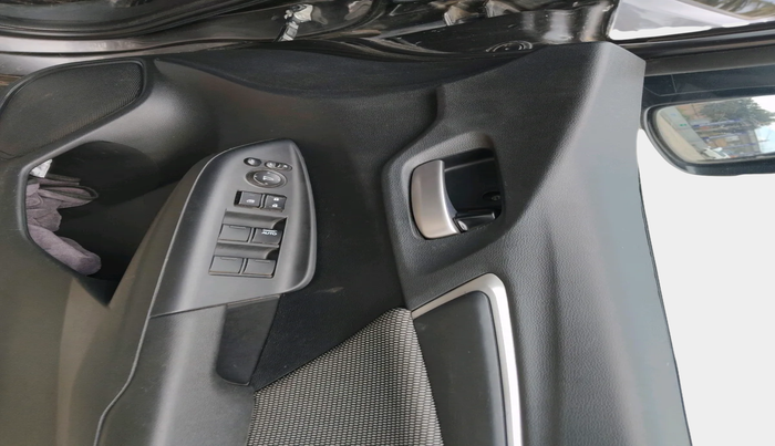 2018 Honda WR-V 1.5L I-DTEC VX MT, Diesel, Manual, 1,32,763 km, interior