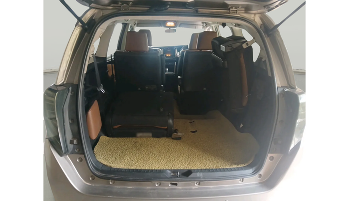 2016 Toyota Innova Crysta 2.8 ZX AT 7 STR, Diesel, Automatic, 1,11,572 km, exterior