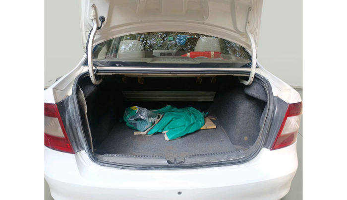 2014 Skoda Rapid ELEGANCE 1.6 TDI CR MT, Diesel, Manual, 1,09,973 km, exterior