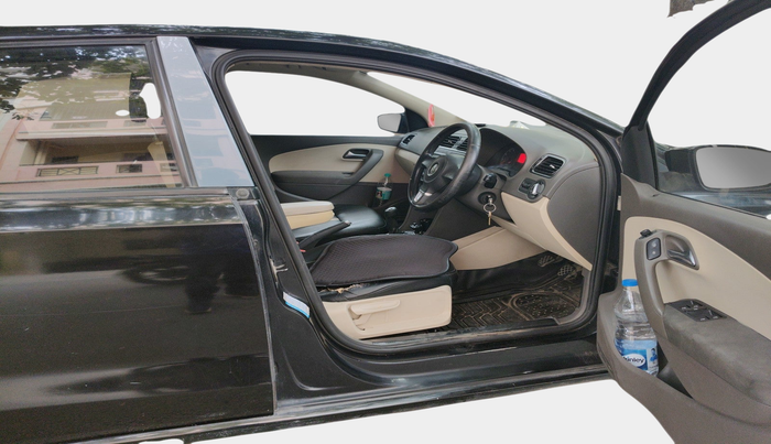 2011 Volkswagen Vento HIGHLINE 1.6 MPI, Petrol, Manual, 99,674 km, interior