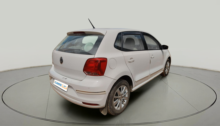 2016 Volkswagen Polo HIGHLINE1.2L, Petrol, Manual, 1,35,313 km, exterior