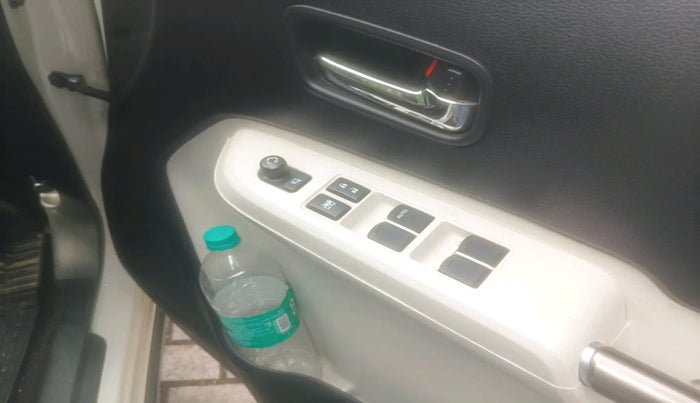 2019 Maruti IGNIS ALPHA 1.2, Petrol, Manual, 68,025 km, interior