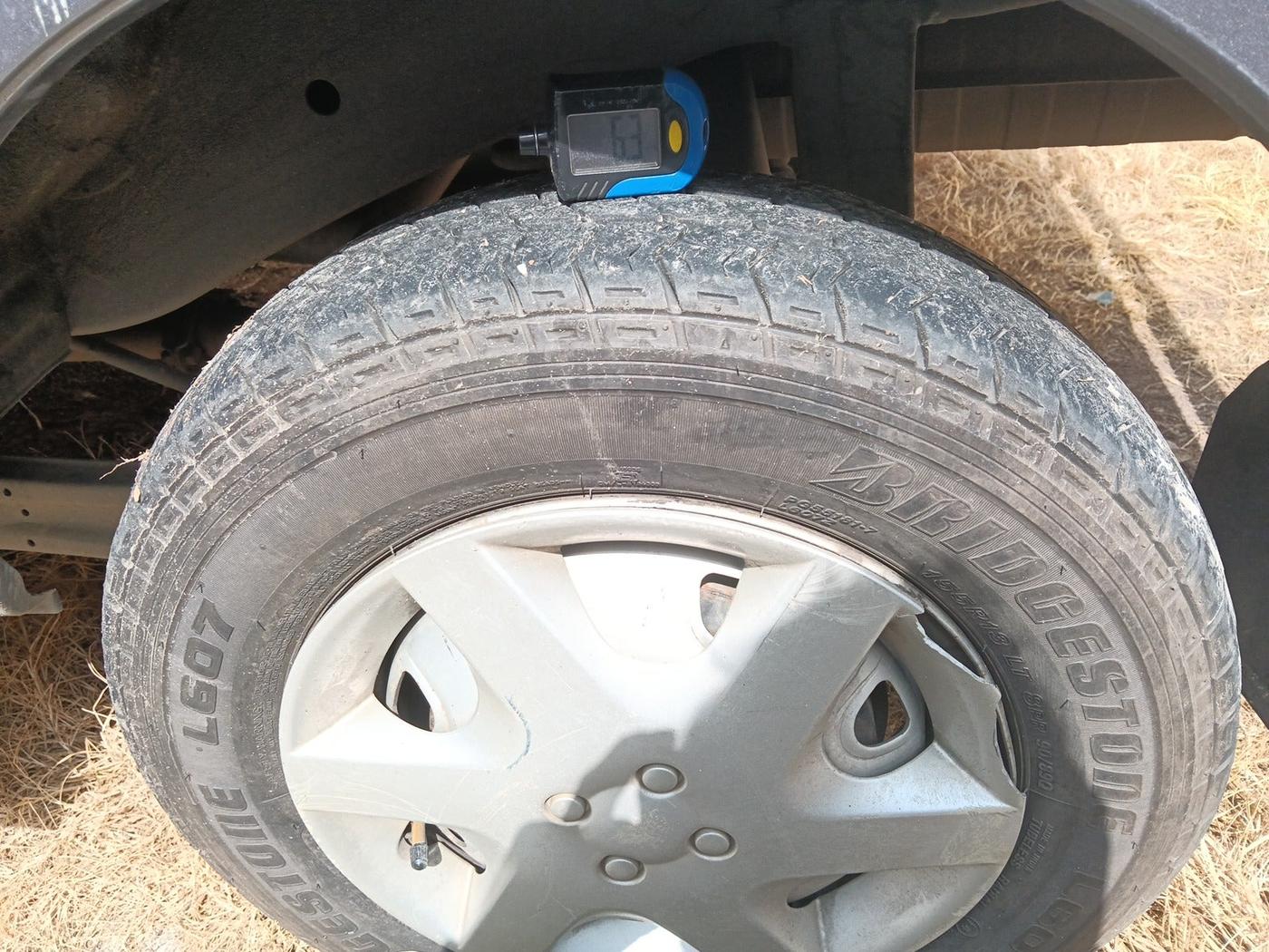 2013 Maruti Eeco 5 STR WITH A/C+HTR, Petrol, Manual, 66,363 km, tyre