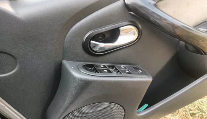 2012 Renault Duster 110 PS RXZ DIESEL, Diesel, Manual, 1,86,156 km, interior