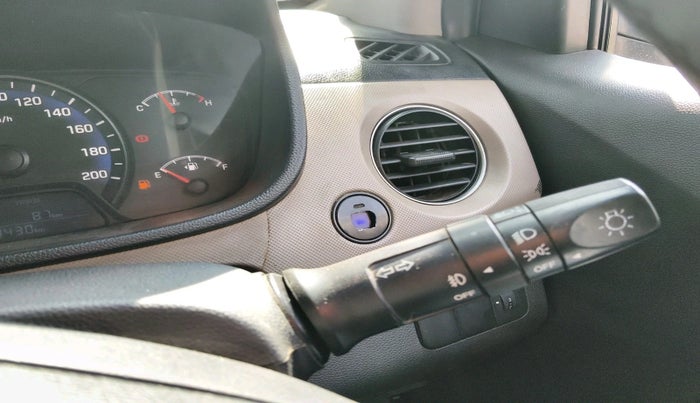 2016 Hyundai Xcent SX 1.2 (O), Petrol, Manual, 1,33,430 km, interior