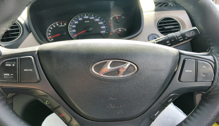 2016 Hyundai Xcent SX 1.2 (O), Petrol, Manual, 1,33,430 km, interior