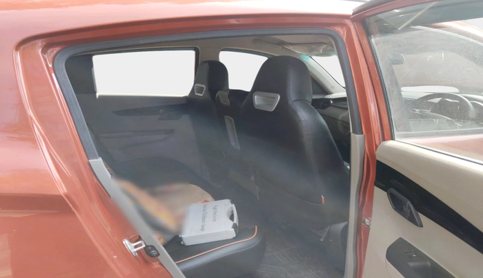 2016 Mahindra Kuv100 K8 6 STR, Petrol, Manual, 28,502 km, interior