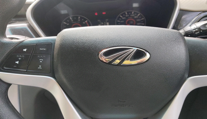 2016 Mahindra Kuv100 K8 6 STR, Petrol, Manual, 28,502 km, interior