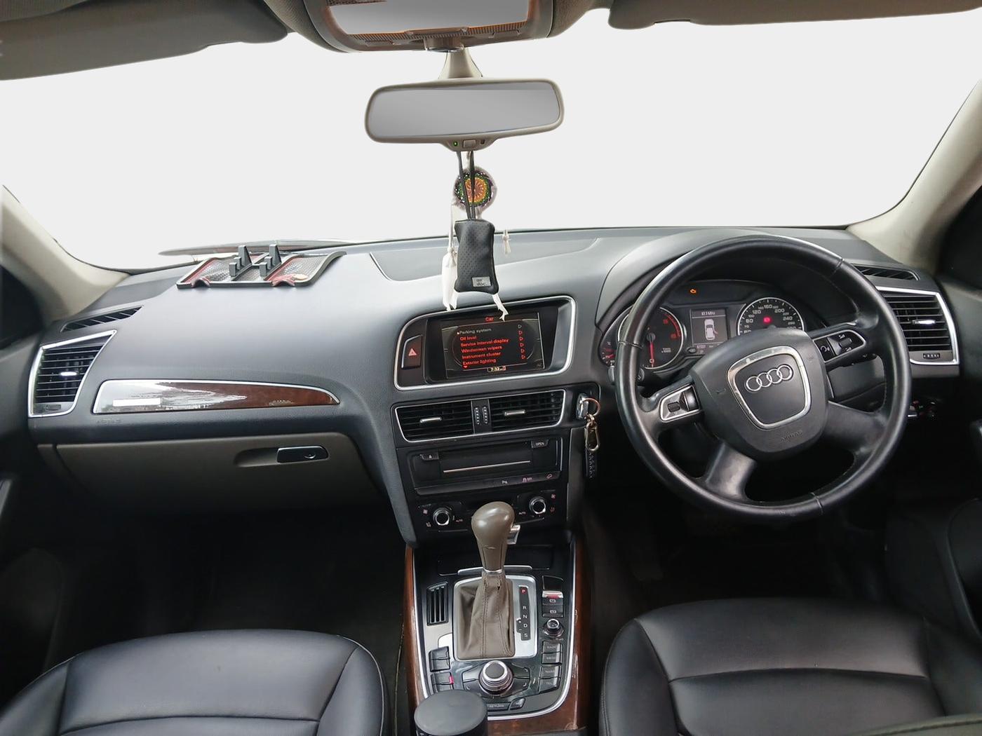 2011 Audi Q5 2.0 TDI QUATTRO, Diesel, Automatic, 87,237 km, interior