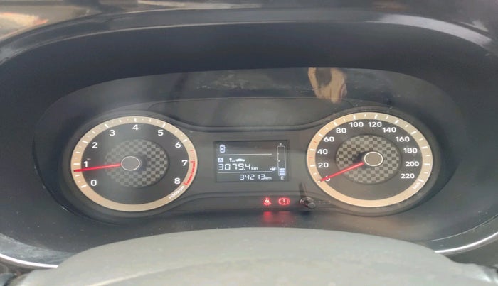 2022 Hyundai GRAND I10 NIOS MAGNA 1.2 KAPPA VTVT, Petrol, Manual, 34,213 km, interior