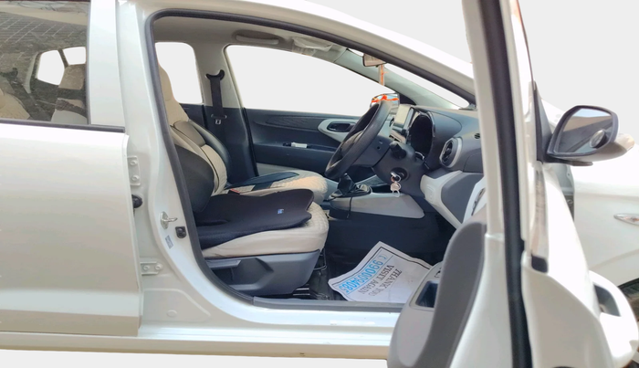 2022 Hyundai GRAND I10 NIOS MAGNA 1.2 KAPPA VTVT, Petrol, Manual, 34,213 km, interior