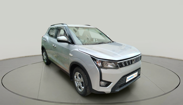 2023 Mahindra XUV300 W6 1.5 Diesel, Diesel, Manual, 9,866 km, exterior