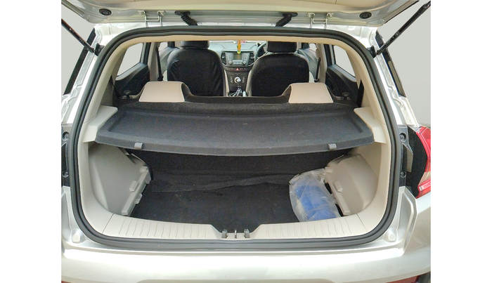 2023 Mahindra XUV300 W6 1.5 Diesel, Diesel, Manual, 9,866 km, exterior
