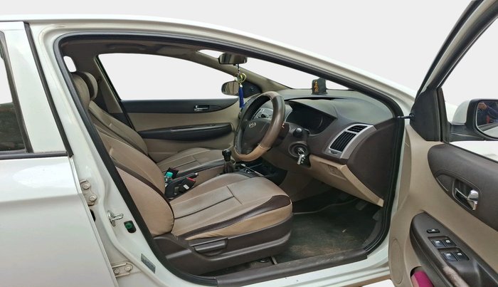 2011 Hyundai i20 MAGNA 1.2, Petrol, Manual, 52,994 km, interior