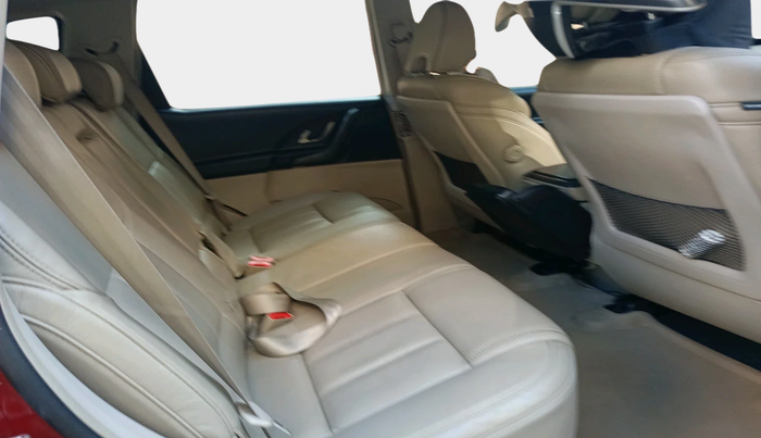 2016 Mahindra XUV500 W10 AWD AT, Diesel, Automatic, 97,578 km, interior