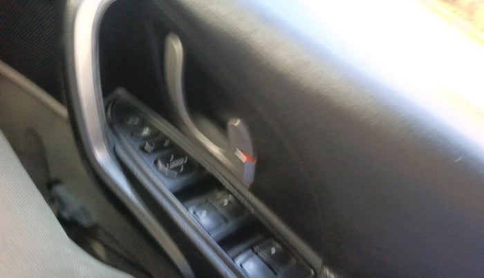 2016 Mahindra XUV500 W10 AWD AT, Diesel, Automatic, 97,578 km, interior