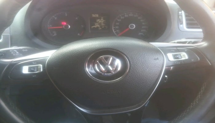 2018 Volkswagen Polo HIGHLINE1.5L, Diesel, Manual, 1,00,119 km, interior