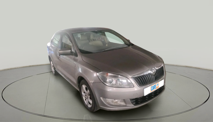 2014 Skoda Rapid ELEGANCE 1.6 MPI AT, Petrol, Automatic, 77,636 km, exterior