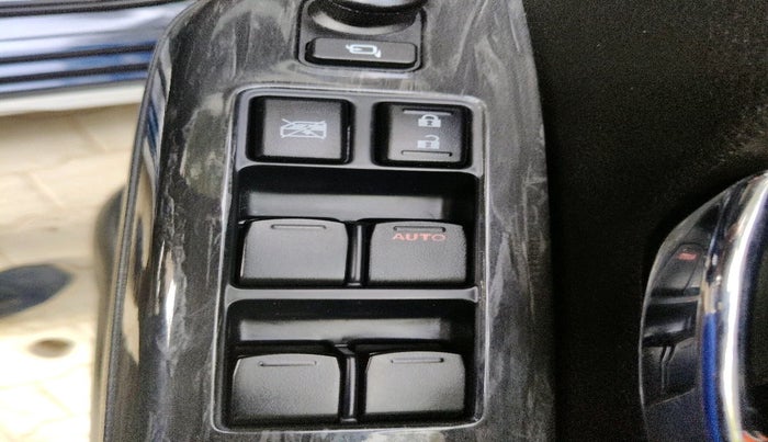 2023 Maruti XL6 ALPHA MT, Petrol, Manual, 16,512 km, interior