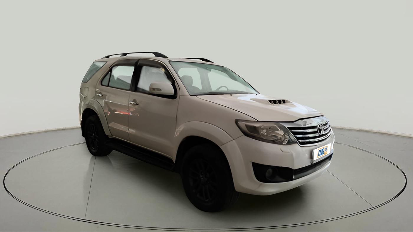 2013 Toyota Fortuner 3.0 4X2 AT, Diesel, Automatic, 2,66,858 km, exterior