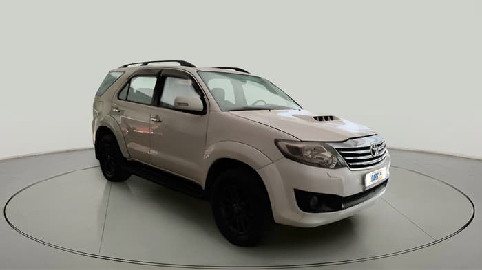 2013 Toyota Fortuner 3.0 4X2 AT, Diesel, Automatic, 2,66,858 km, exterior