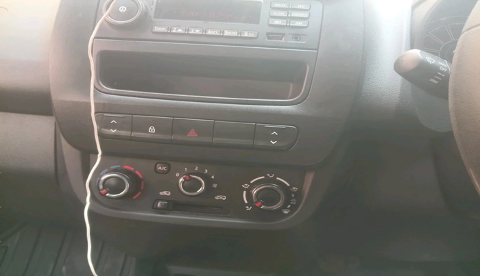 2023 Renault Kwid RXL 1.0 (O), Petrol, Manual, 8,792 km, interior