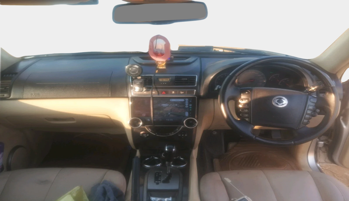 2013 Ssangyong Rexton RX7, Diesel, Automatic, 1,21,724 km, interior