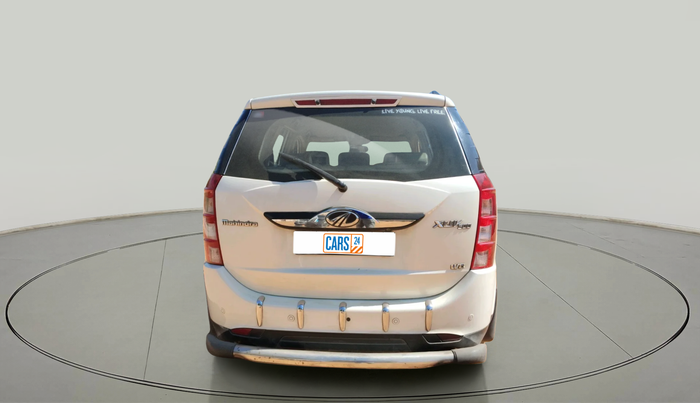 2016 Mahindra XUV500 W8, Diesel, Manual, 1,38,735 km, exterior